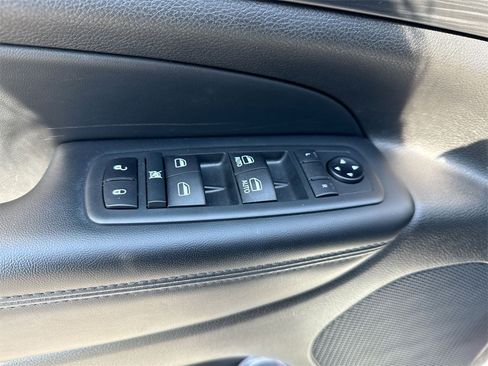 Used 2020 Jeep Grand Cherokee Altitude image 15