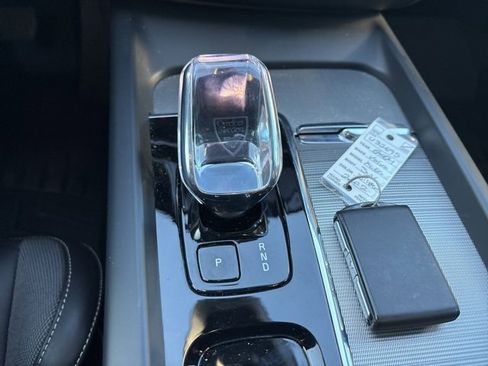 Used 2024 Volvo XC60 T8 Polestar image 28