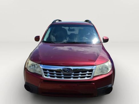 Used 2011 Subaru Forester 2.5X Premium w/ Utility Pkg AWD/4WD image 2