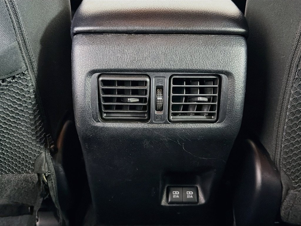 Used 2022 Toyota 4Runner SR5 AWD/4WD image 21
