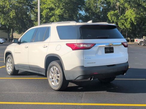 Used 2018 Chevrolet Traverse LT FWD image 3