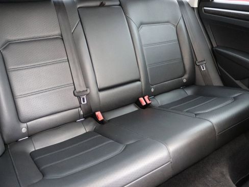 Used 2016 Volkswagen Passat 1.8T SE image 30