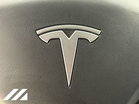 Used 2022 Tesla Model 3 Long Range AWD/4WD image 33