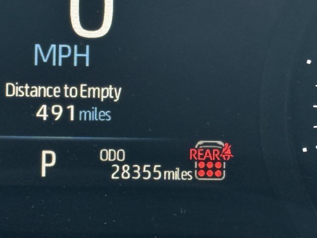 Certified 2025 Toyota Sienna XLE FWD image 16