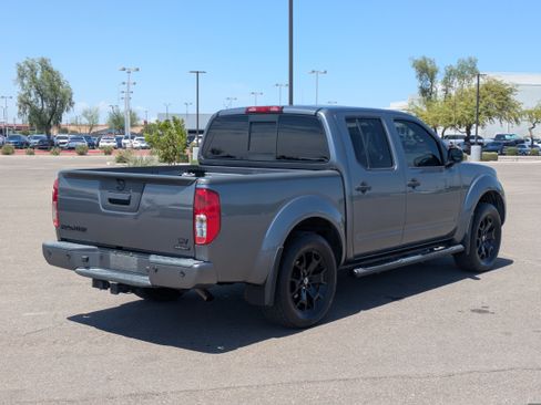 Used 2020 Nissan Frontier SV w/ Midnight Edition Floor Mats RWD image 5