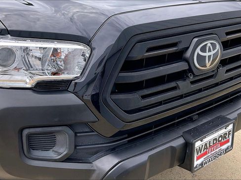 Used 2019 Toyota Tacoma SR AWD/4WD image 34
