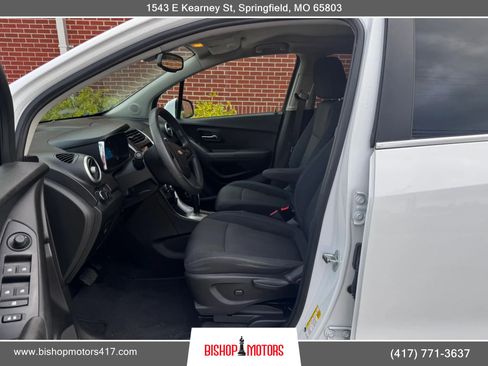 Used 2015 Chevrolet Trax LT FWD image 17