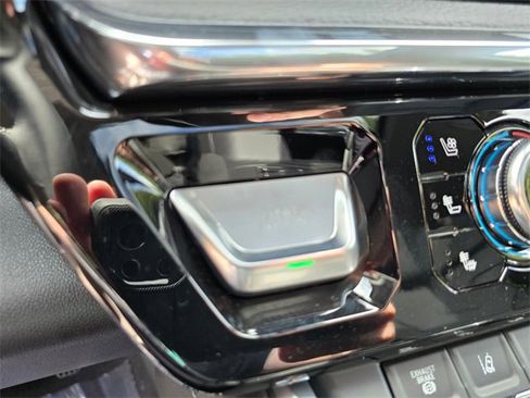 New 2025 GMC Sierra 3500 Denali w/ Denali Reserve Package image 27