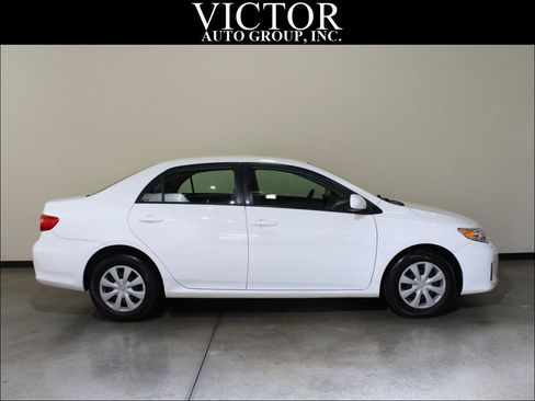 Used 2011 Toyota Corolla LE image 8