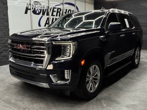 Used 2023 GMC Yukon SLT w/ SLT Premium Package AWD/4WD image 2