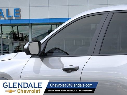 New 2026 Chevrolet Equinox LT w/ Safety and Technology Package FWD image 12