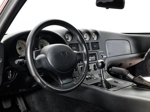 Used 1999 Dodge Viper GTS RWD image 17