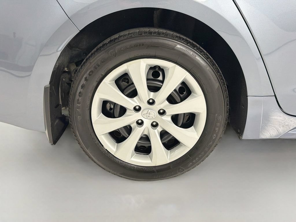 Used 2024 Toyota Corolla LE FWD image 31
