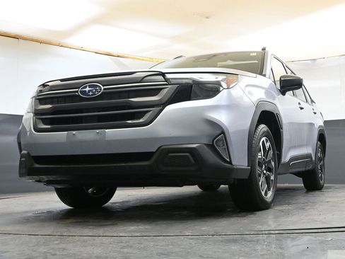 Certified 2025 Subaru Forester Premium AWD/4WD image 30
