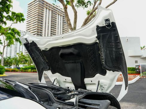 Used 2019 Aston Martin DB11 Volante image 27