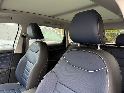 New 2026 Volkswagen Taos SEL image 13