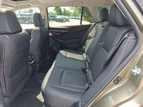 Certified 2025 Subaru Outback Touring XT AWD/4WD image 11