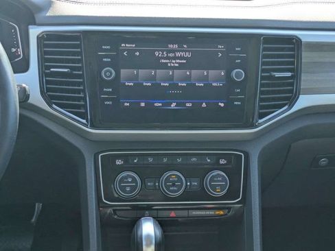 Used 2023 Volkswagen Atlas SEL AWD/4WD image 14