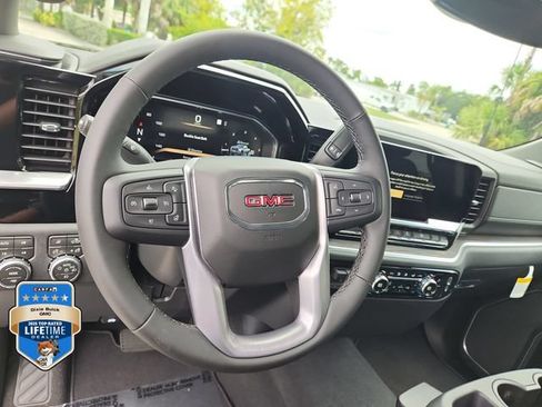 New 2026 GMC Sierra 2500 SLT AWD/4WD image 16