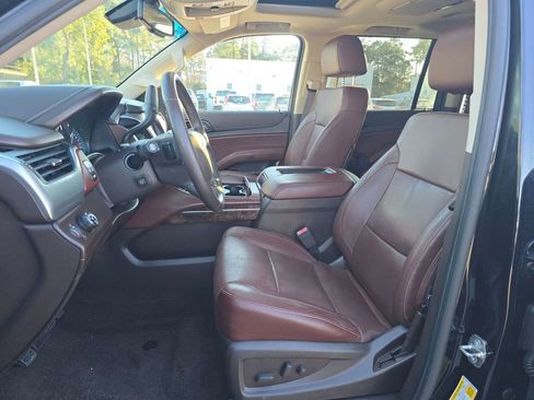 Used 2015 Chevrolet Suburban LTZ image 9