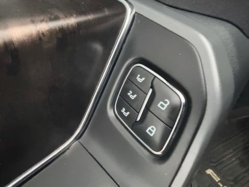 Used 2022 Ford F150 Lariat w/ Max Trailer Tow Package image 25