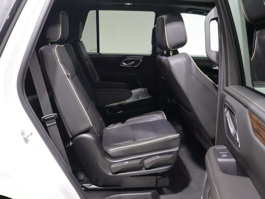Used 2024 Chevrolet Tahoe Premier AWD/4WD image 23