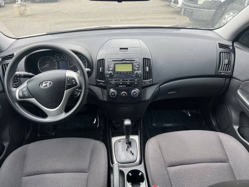 Used 2012 Hyundai Elantra w/ Preferred Pkg FWD image 13