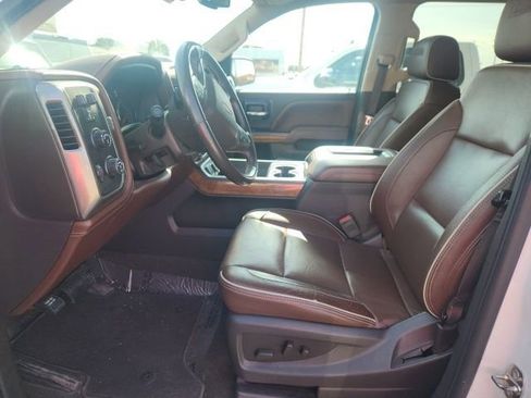 Used 2018 Chevrolet Silverado 1500 High Country AWD/4WD image 3