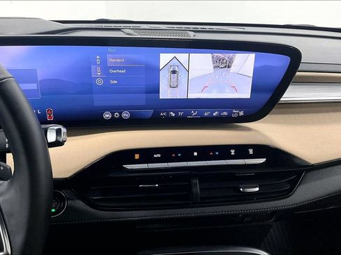 Used 2025 Buick Enclave Preferred w/ Power Package FWD image 22