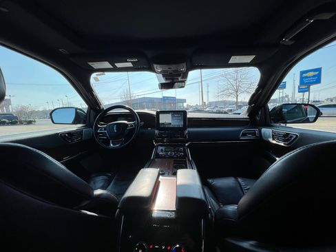 Used 2020 Lincoln Navigator Reserve w/ Luxury Package image 41