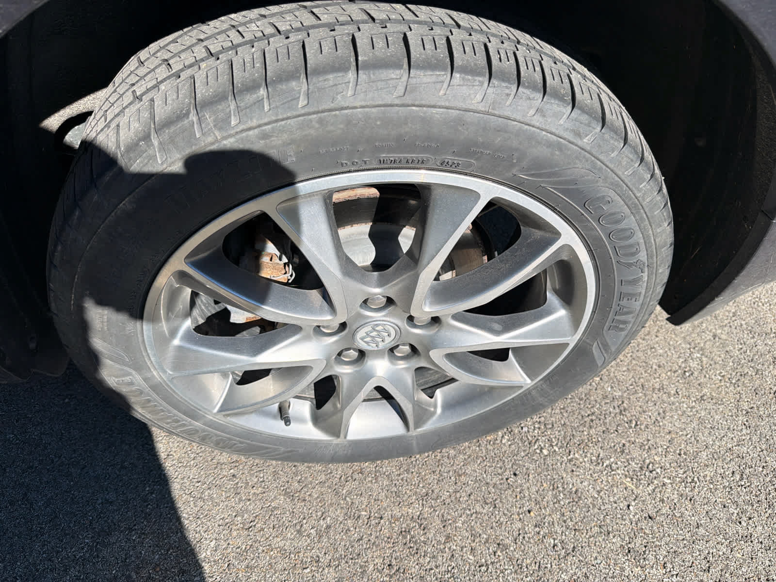 Used 2020 Buick Envision Essence w/ Experience Buick Package AWD/4WD image 4