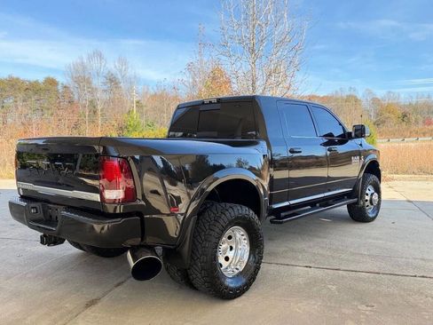 Used 2018 RAM 3500 Laramie Longhorn image 7