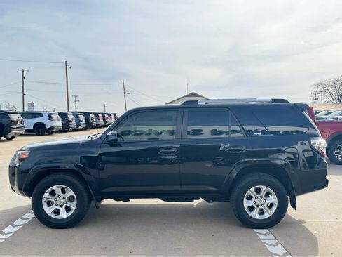 Used 2022 Toyota 4Runner SR5 image 4