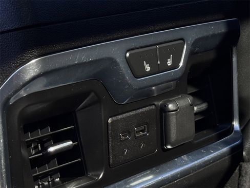 Used 2023 Chevrolet Silverado 3500 High Country image 34