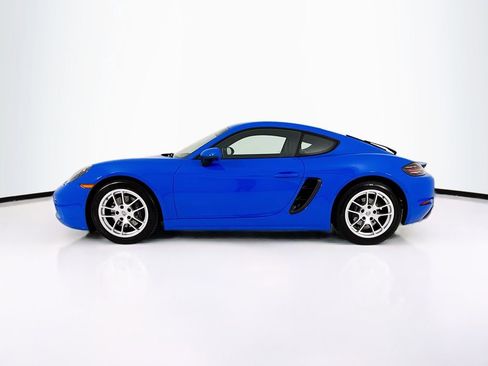 Certified 2024 Porsche 718 Cayman RWD image 2