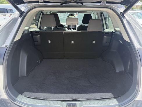 Used 2021 Toyota RAV4 XLE w/ Convenience Package FWD image 30