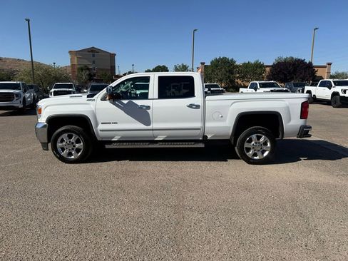 Used 2018 GMC Sierra 2500 SLT w/ Duramax Plus Package AWD/4WD image 8