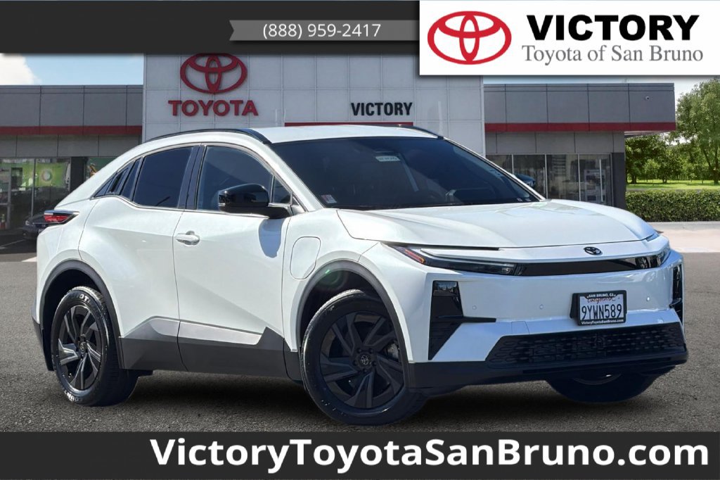 Certified 2026 Toyota C-HR AWD/4WD image 1