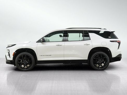 Used 2024 Chevrolet Traverse RS AWD/4WD image 2