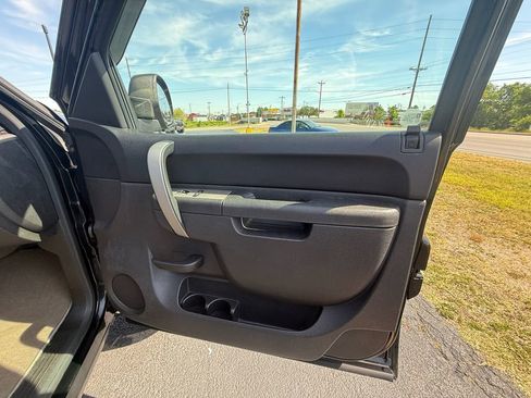 Used 2010 Chevrolet Silverado 1500 LT w/ Power Pack Plus RWD image 22