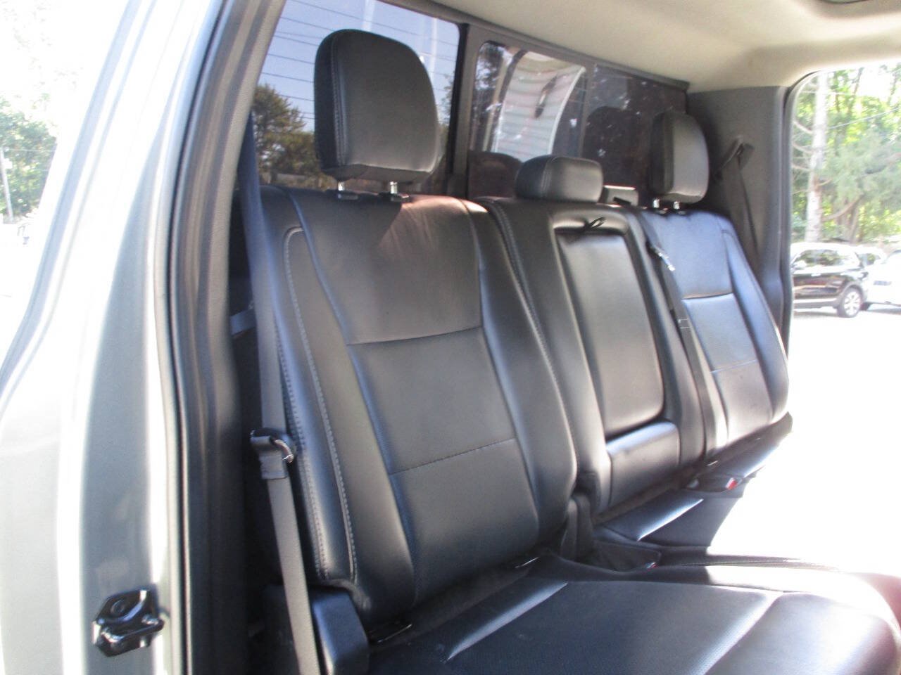 Used 2019 Ford F350 Lariat w/ Camper Package AWD/4WD image 35