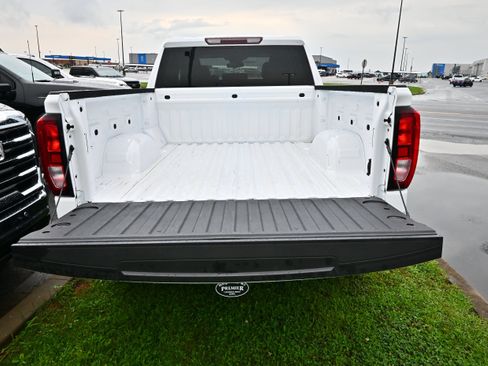 Used 2023 GMC Sierra 1500 Elevation AWD/4WD image 10