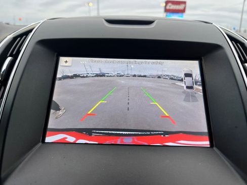 Used 2019 Ford Edge Titanium w/ Cold Weather Package image 38