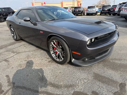Used 2015 Dodge Challenger SRT w/ Technology Group image 16