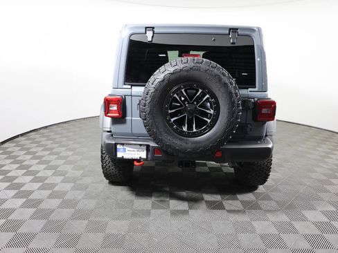 Used 2024 Jeep Wrangler Unlimited Rubicon w/ XTREMEE 35" Tire Package AWD/4WD image 5