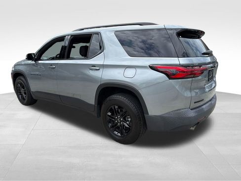 Used 2023 Chevrolet Traverse LT w/ Midnight/Sport Edition FWD image 5