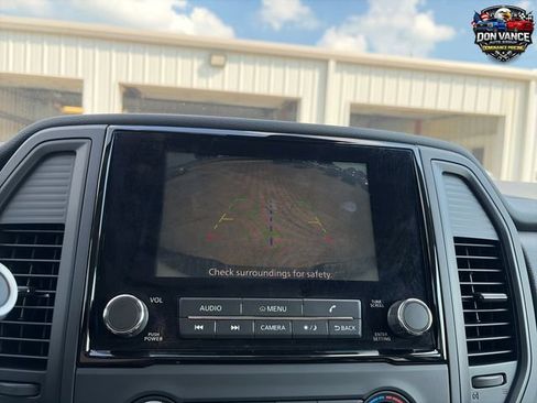 Used 2024 Nissan Titan SV AWD/4WD image 19