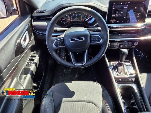 Used 2023 Jeep Compass Trailhawk AWD/4WD image 8