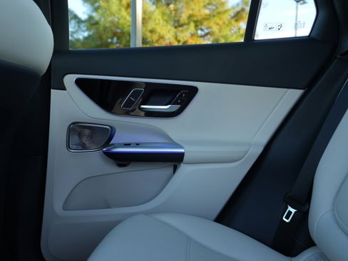 New 2026 Mercedes-Benz GLC 300 4MATIC image 39