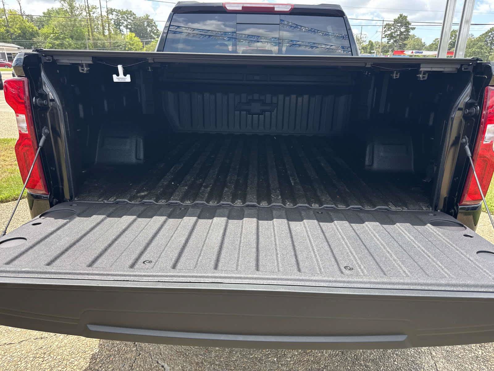 New 2026 Chevrolet Silverado 1500 RST w/ RST All Star Premium Package AWD/4WD image 7